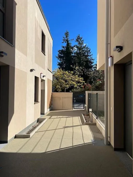 Modern Studio Gardenia_Gartenwohnung Alte Donau Vienna Apartment